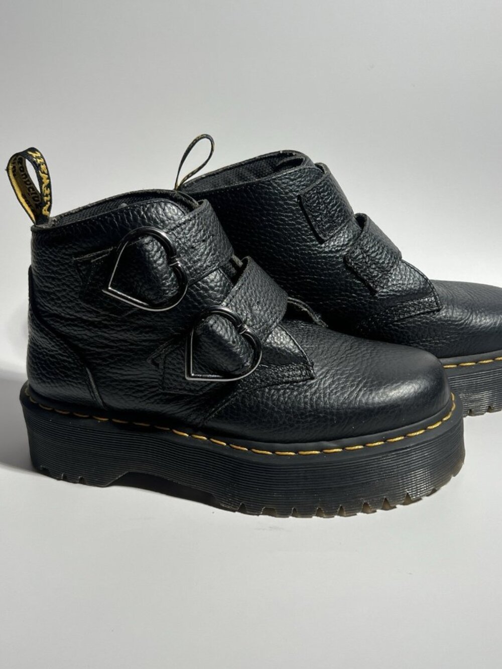 Dr. Martens Devon Heart Women’s Platform Boots Black Leather Size 7